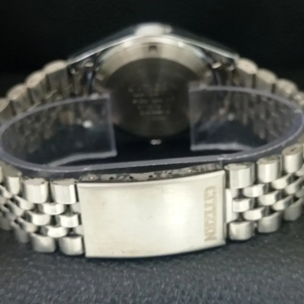 Vintage 1978 Citizen Automatic Mens Silver Watch W/daydate & Red accents